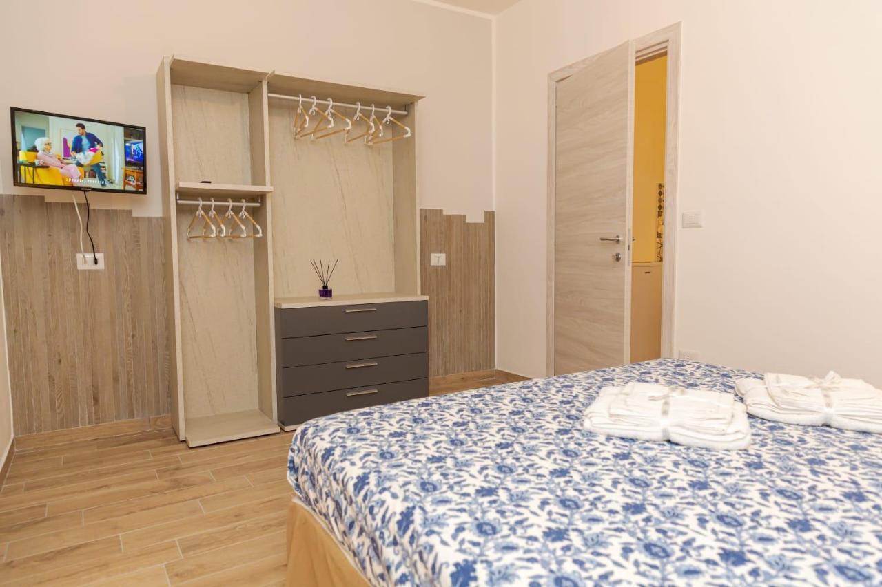 Sea Garden Apartments Асчеа Екстериор снимка