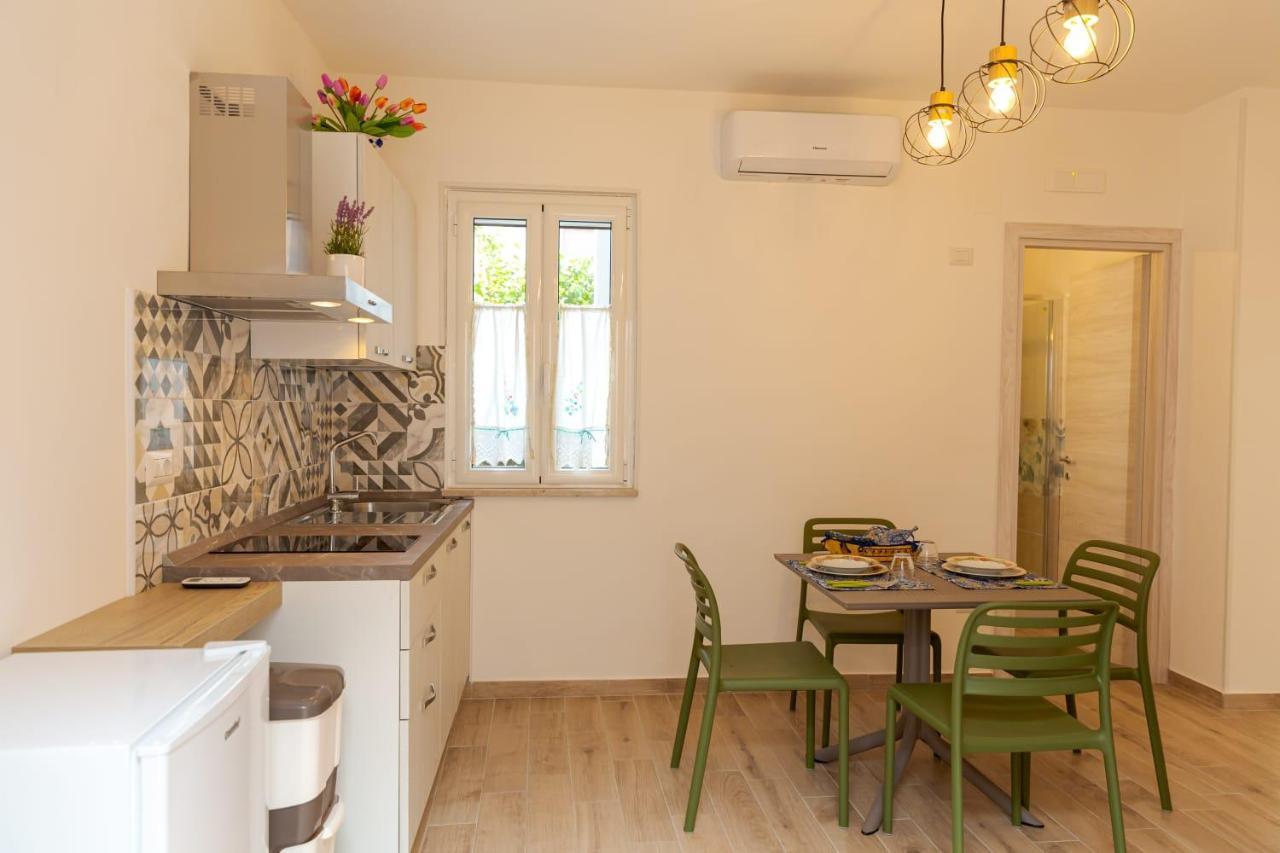 Sea Garden Apartments Асчеа Екстериор снимка