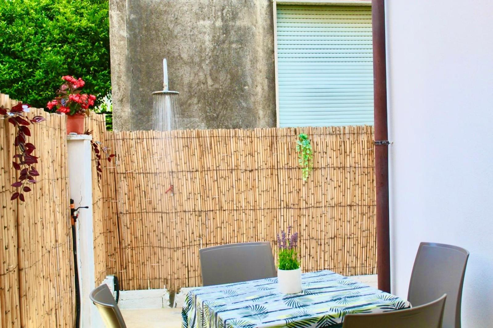 Sea Garden Apartments Асчеа Екстериор снимка